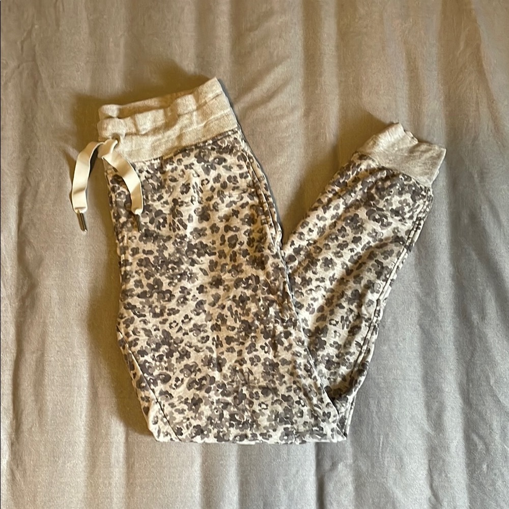 Athleta Leopard Print balance Printed Jogger Pants
